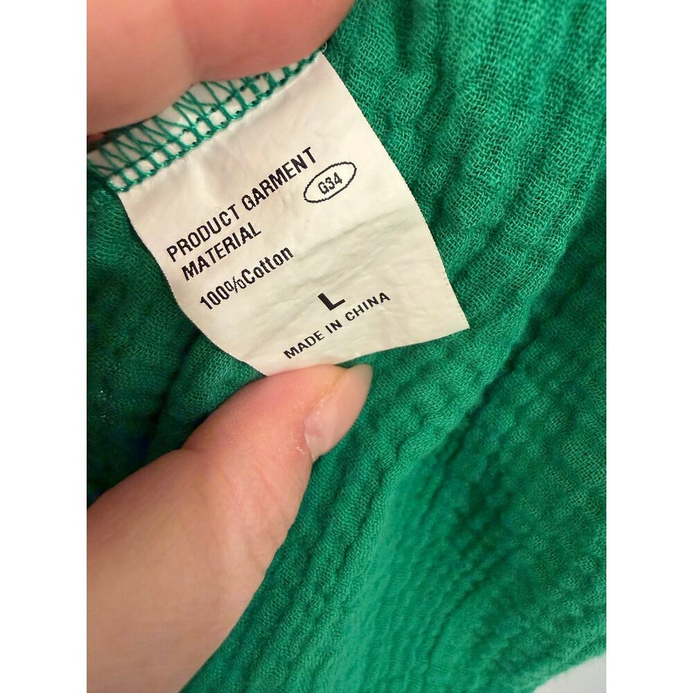 Two piece green set! 100% cotton. Size large - Picture 3 of 7
